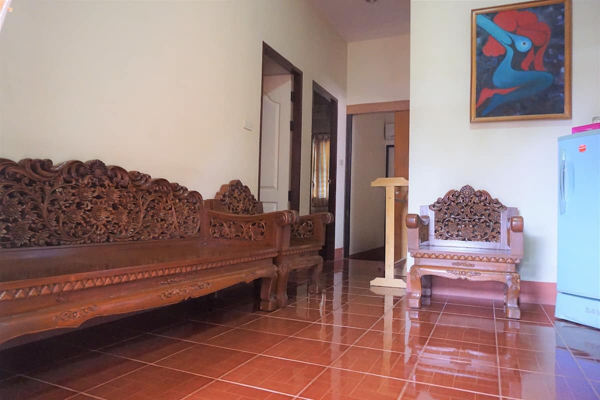 Bungalow, 3 habitaciones | 1 habitación, espacio para trabajar con laptop y wifi gratis