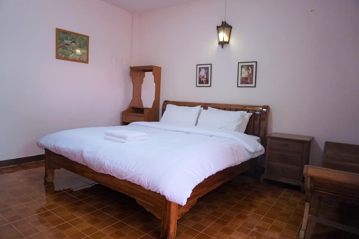 1 habitación, espacio para trabajar con laptop y wifi gratis