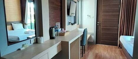 Desk, free WiFi, bed sheets