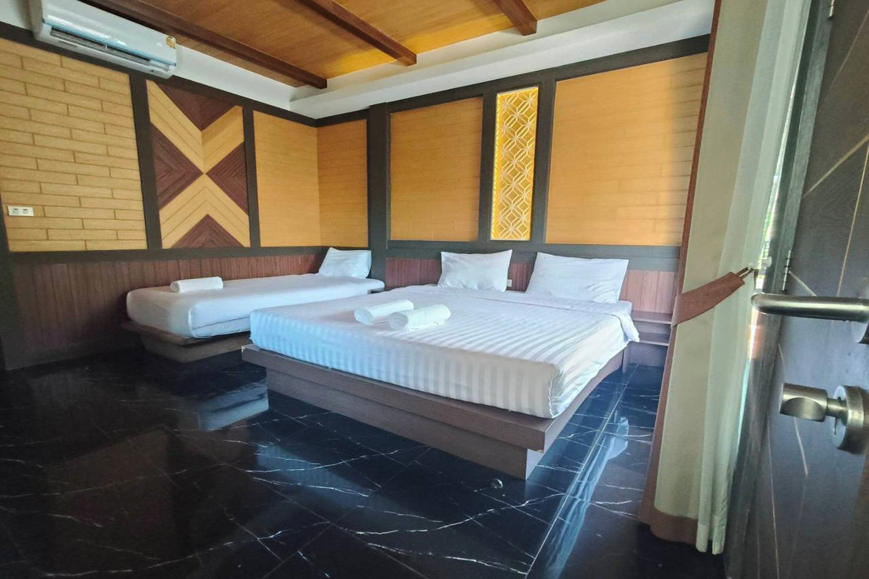 Photo - Thalang Resort