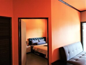 Minibar, Schreibtisch, laptopgeeigneter Arbeitsplatz, kostenloses WLAN