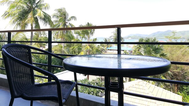 Deluxe Single Room | Balcony - Laemsai Resort (Thep Krasattri)