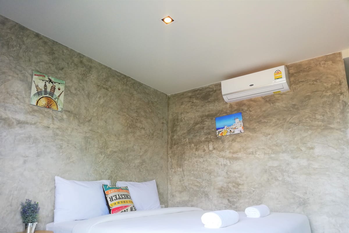 Habitación individual Deluxe | Minibar, escritorio, espacio para trabajar con laptop y wifi gratis 