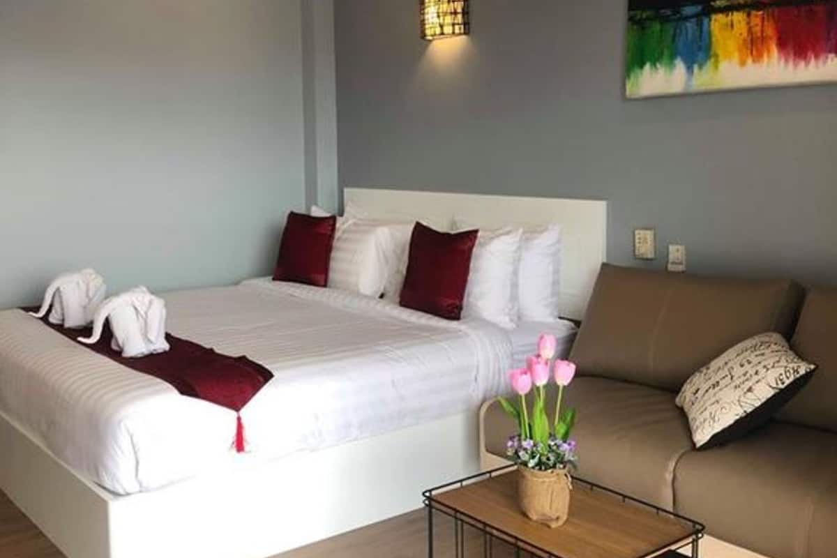 Desk, laptop workspace, free WiFi, bed sheets