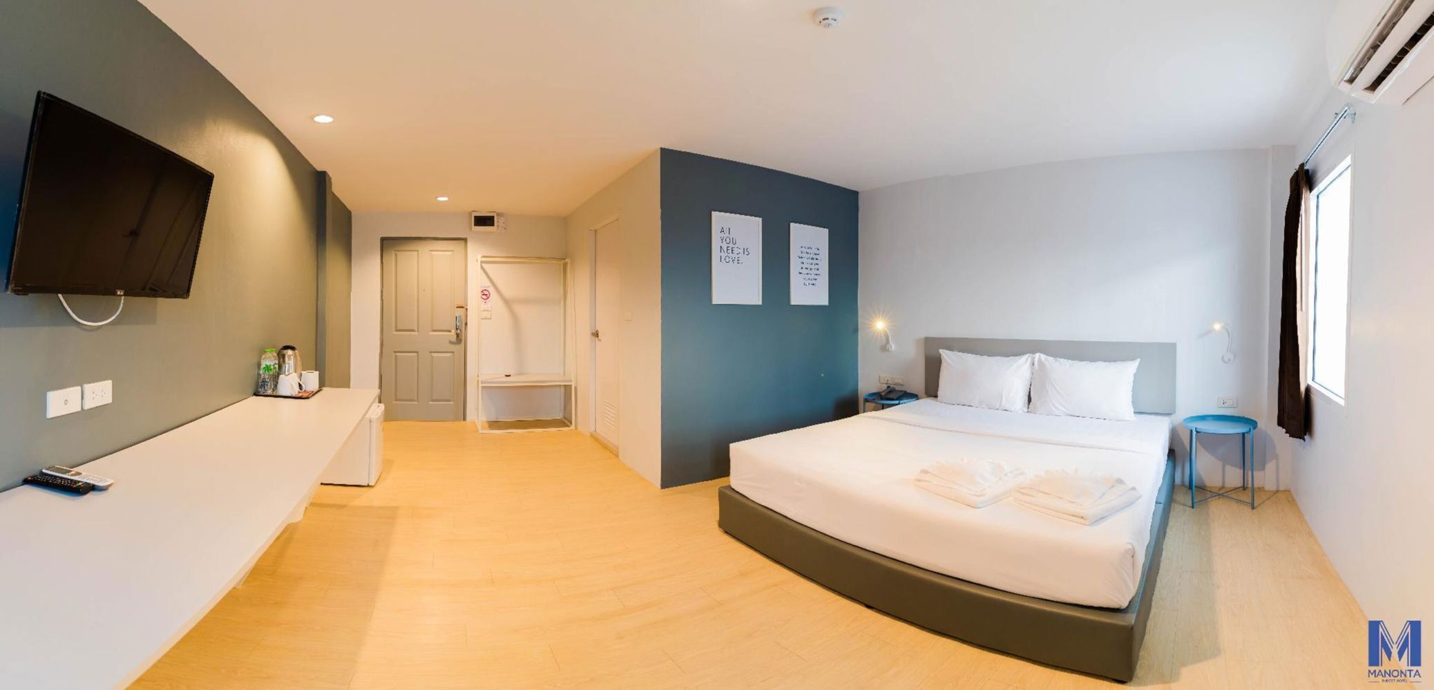 Desk, laptop workspace, free WiFi, bed sheets