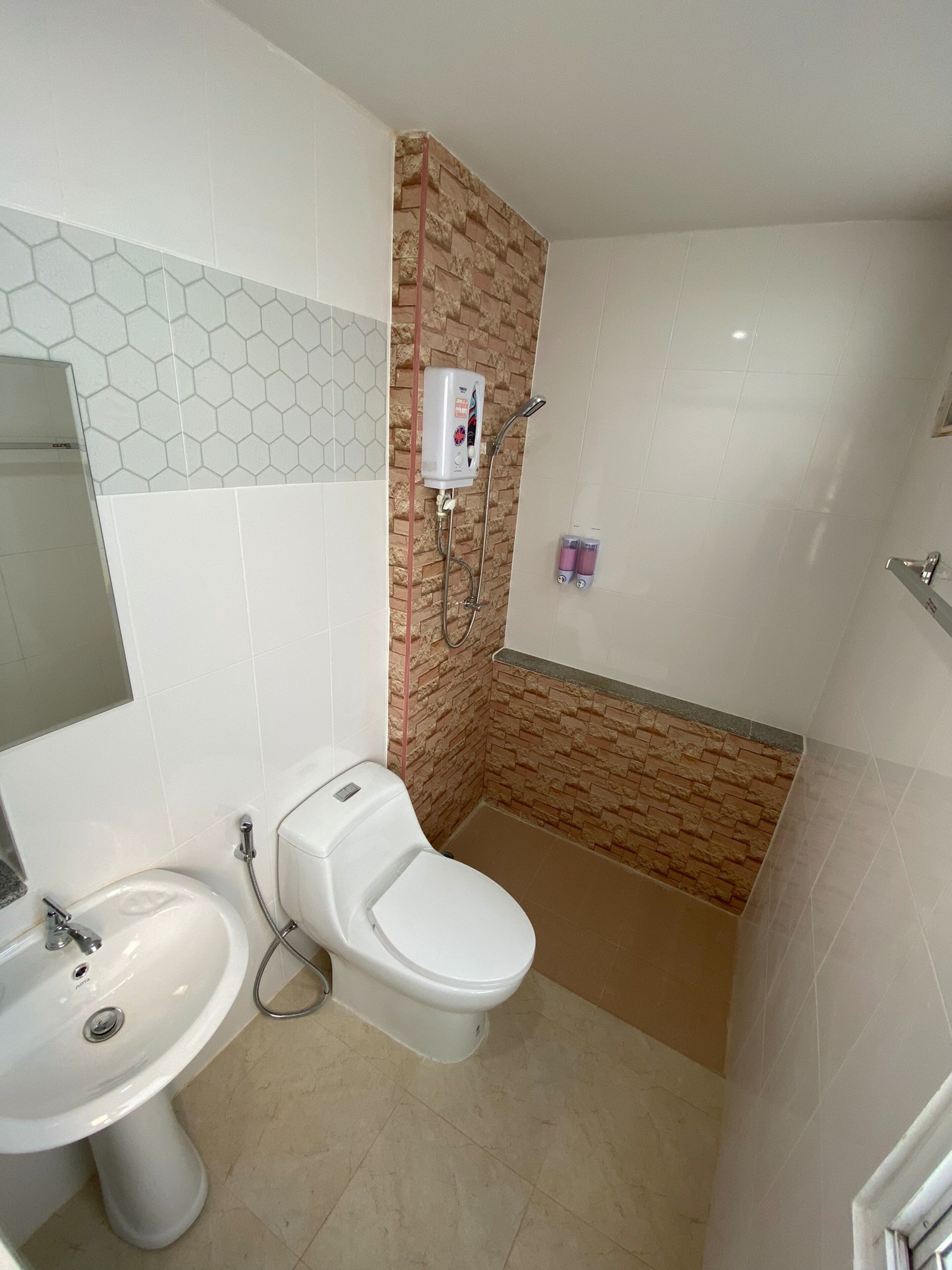 Foto - 7HOUSE เซเว่นเฮ้าส์ - Racha caftel