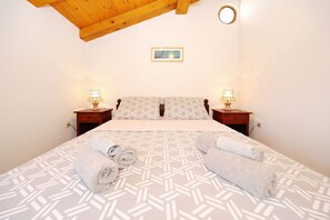 2 chambres, fer et planche à repasser, Wi-Fi gratuit