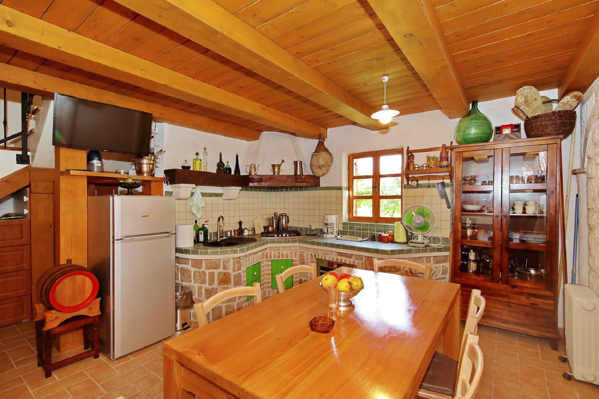 مطبخ خاص | ثلاجة، ميكروويف، فرن، موقد طهي مسطح