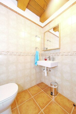 Bathroom | Shower
