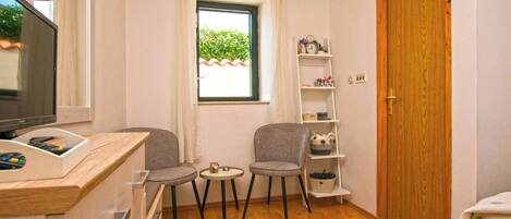 アパートメント (A1) | テレビ