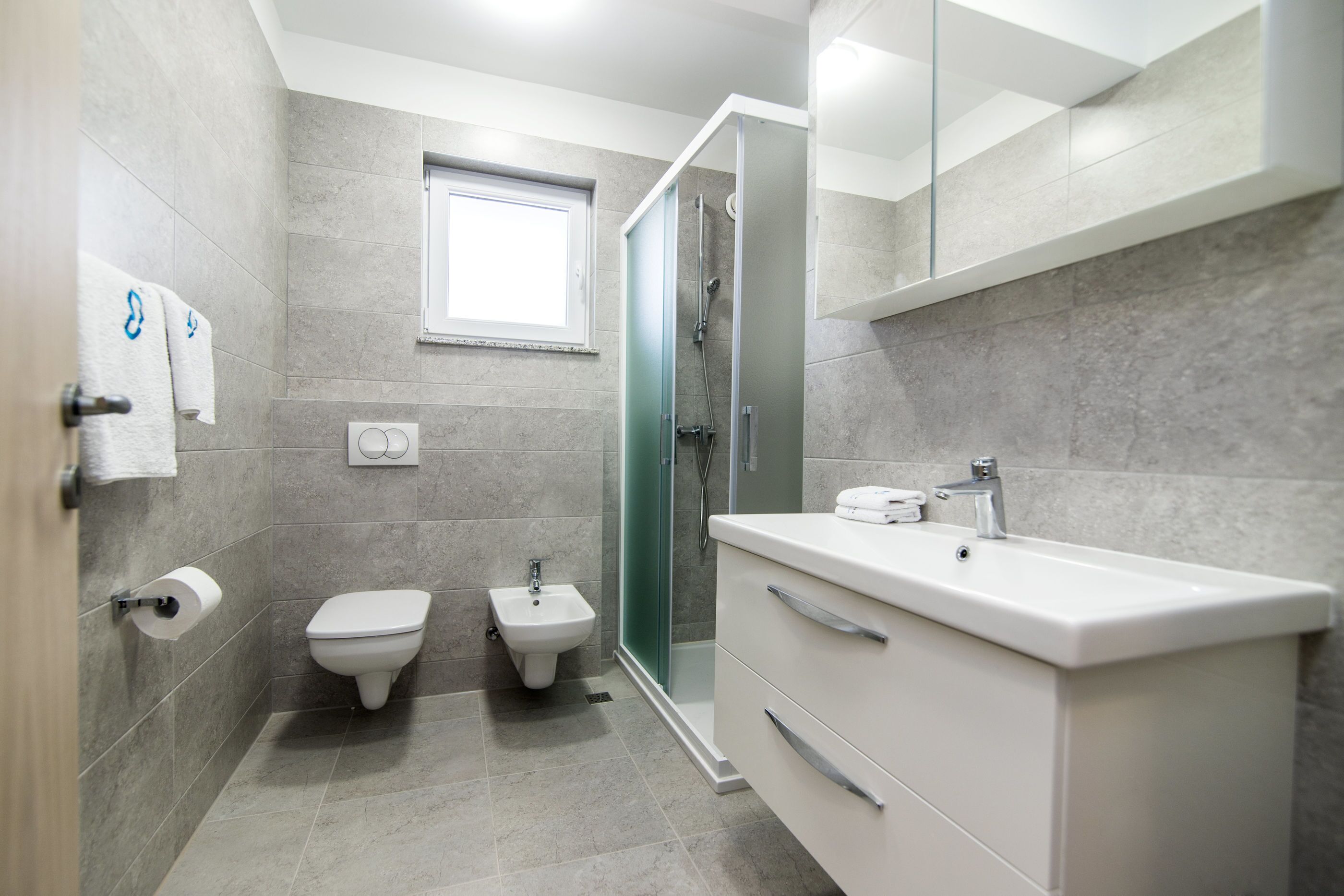 Bathroom | Shower