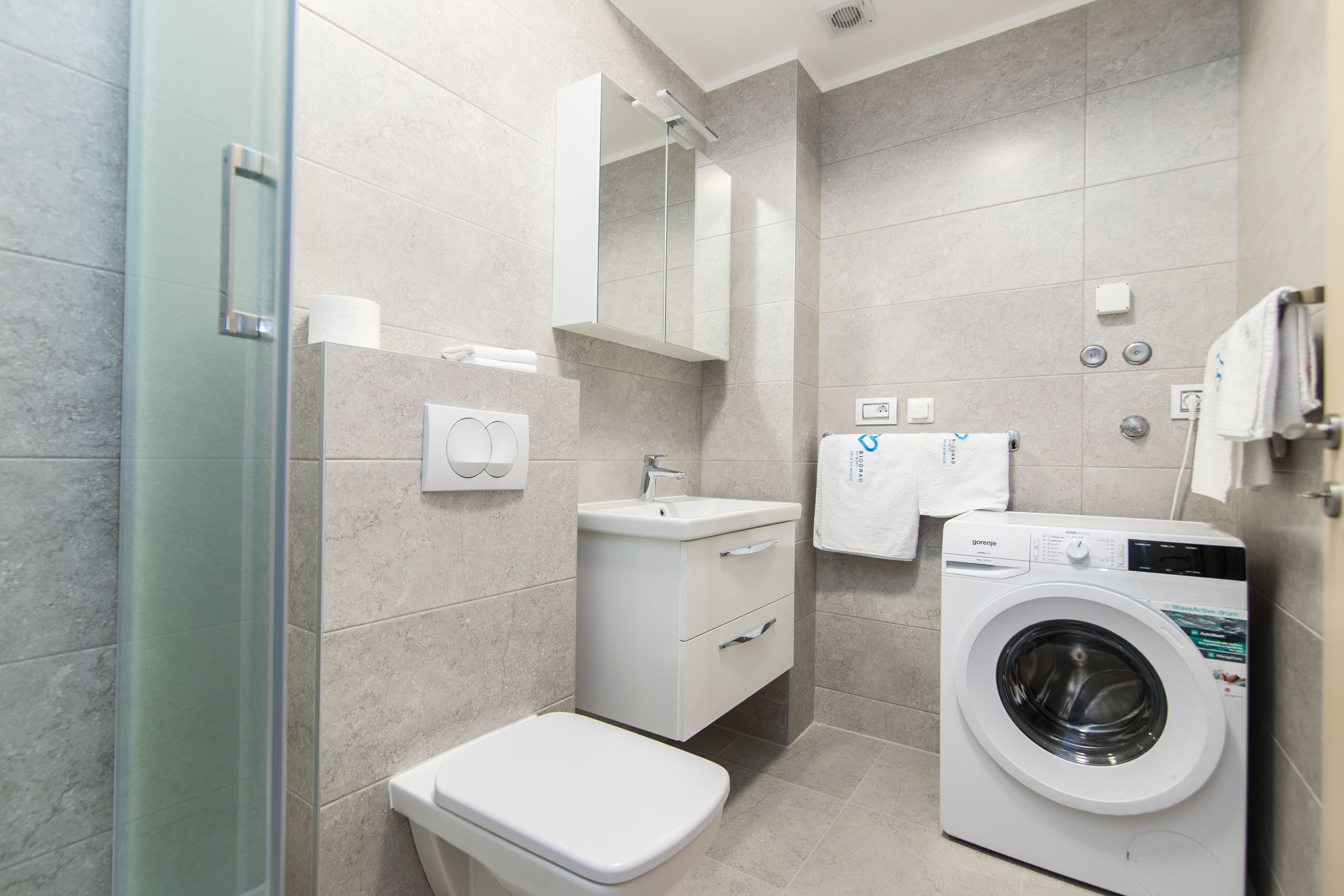 Bathroom | Shower