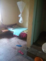 Single Room | Desk, bed sheets