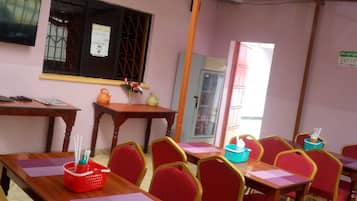 Café da manhã continental grátis todos os dias