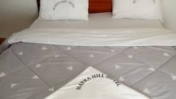 Double Room | Desk, iron/ironing board, free WiFi, bed sheets
