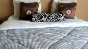 Standard Room | Iron/ironing board, free WiFi, bed sheets