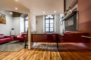Design Apartment, 1 Queen Bed - The Pond (Budapest)