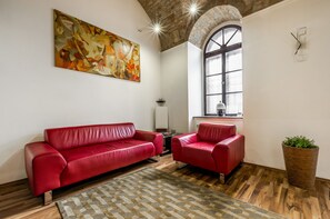 Apartemen Desain, 1 Tempat Tidur Queen | 1 kamar tidur dan didekorasi berbeda-beda