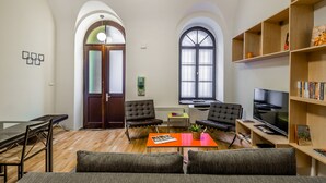 Unclassified image, 3 of 18, button - Patys Place (Budapest)