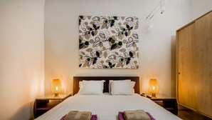 Unclassified image, 5 of 18, button - Patys Place (Budapest)