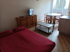 1 chambre, fer et planche à repasser, Wi-Fi