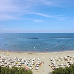 Vista para praia/oceano