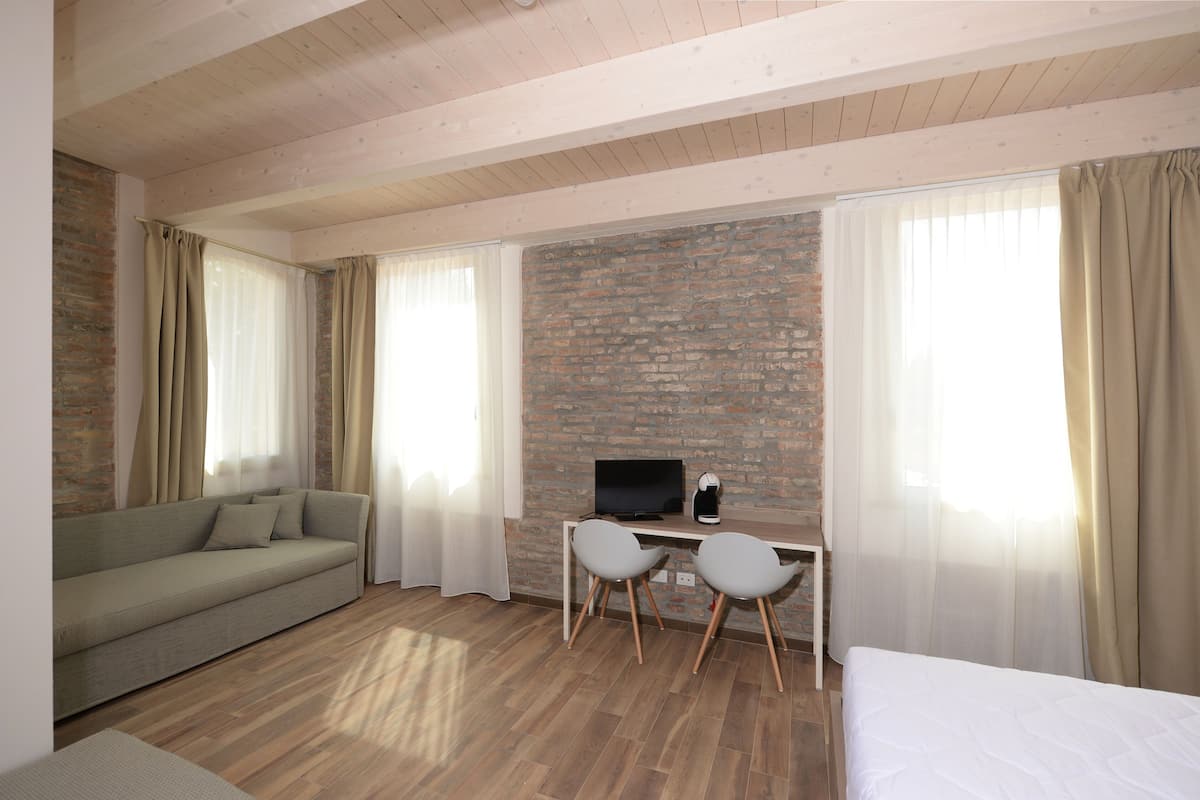 Superior Room | 2 bedrooms, blackout curtains, soundproofing, free WiFi