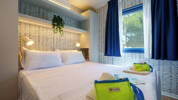In-room safe, blackout curtains, soundproofing, cots/infant beds