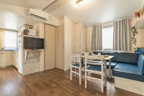 Mobile Superior, 2 camere letto (Pet friendly) | 起居區 | 乒乓球
