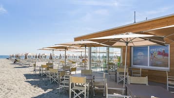 Beach bar