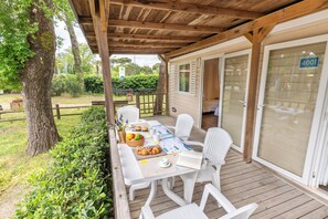 Comfort-huone, 2 makuuhuonetta (Pet Friendly) | Terassi/patio