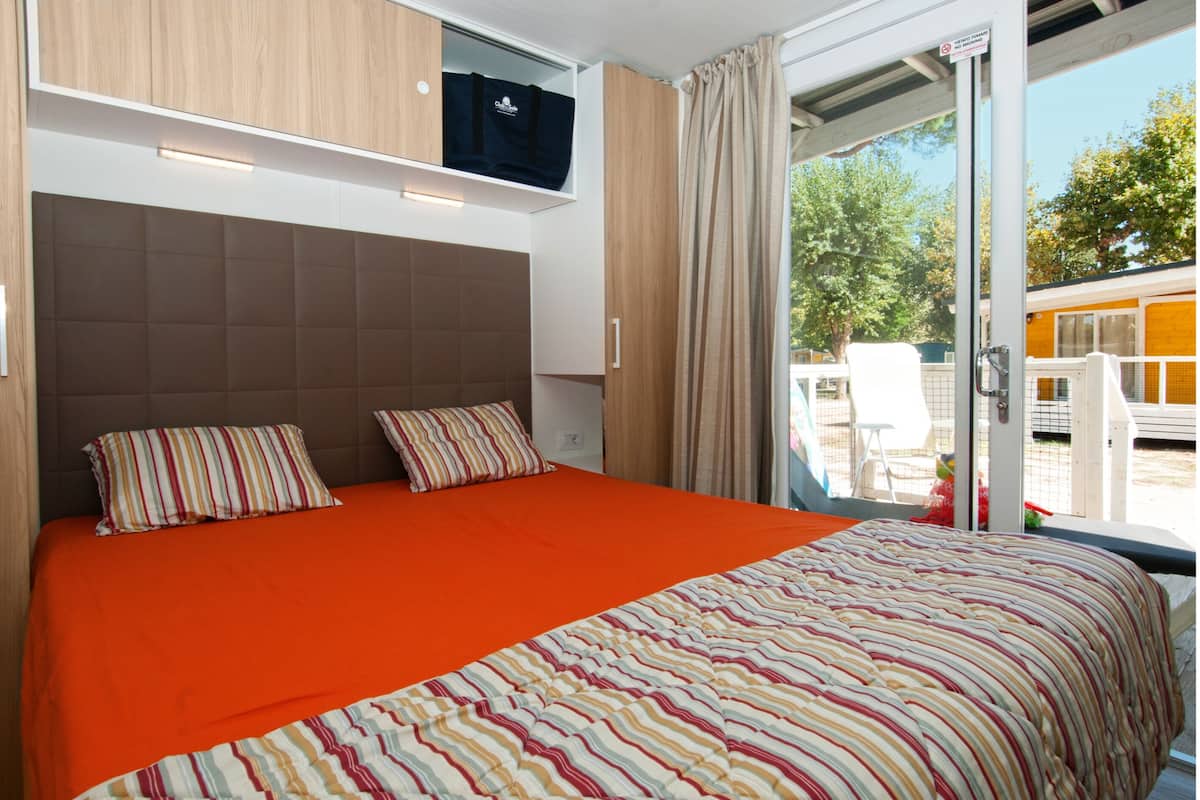 Deluxe Mobile Home, 2 Bedrooms (Pet Friendly) | 2 bedrooms, blackout curtains