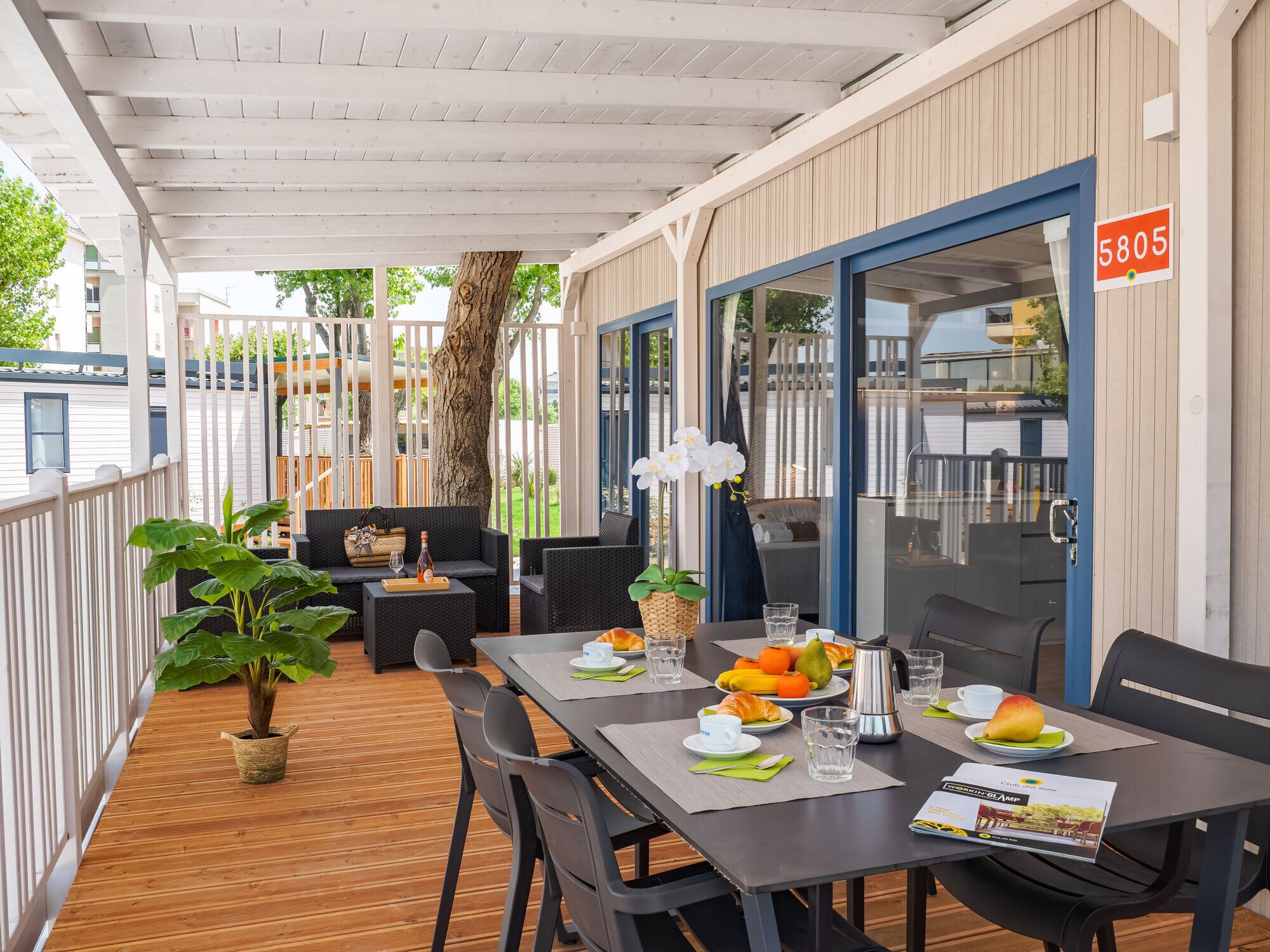 Phòng Suite Junior (Mediterranea) | Hiên