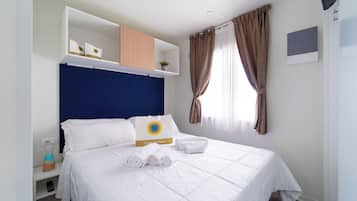 Superior Mobile Home (Pet Friendly) | Down comforters