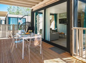 Elite Mobile Home | Cribs/infant beds