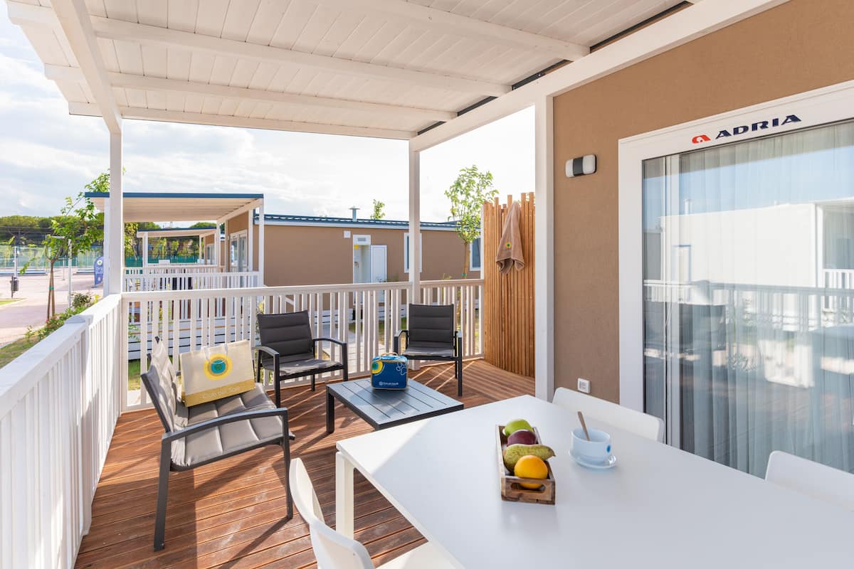 Elite stacaravan, 2 slaapkamers (Pet Friendly) | 3 slaapkamers, babybedden