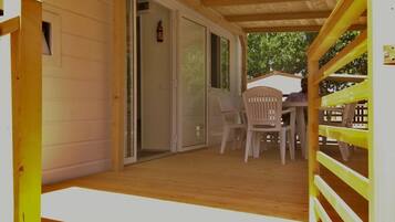 Comfort Mobile Home (Pet Friendly) | Terrace/patio