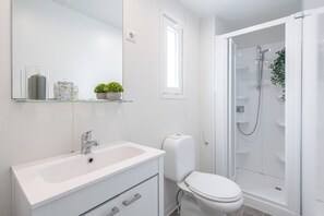 Trailer conforto (Pet Friendly) | Banheiro | Chuveiro, chuveiro com efeito de chuva