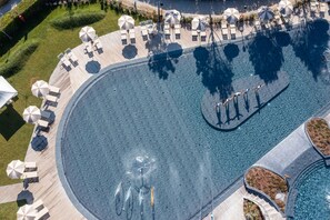Seasonal outdoor pool, open 9:30 AM to 7:00 PM, pool umbrellas - Club del Sole Stella del Mare Family Collection. (Castiglione della Pescaia)