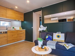 Lodge Elite Maxi | 私人厨房 | 冰箱、炉灶、咖啡研磨机、厨具/餐具