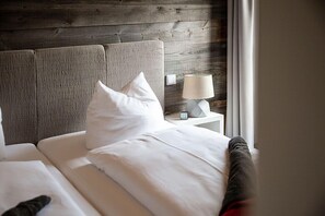 Premium Double Room, Terrace | Minibar, soundproofing, free WiFi, bed sheets - Pension Kleiner König (Struppen)