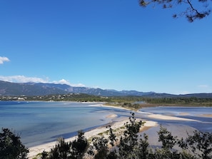 Beach nearby, sun loungers