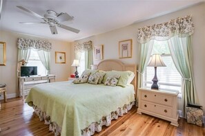 House, 2 Bedrooms | 2 bedrooms, iron/ironing board, free WiFi - Anchor Inn - Unit 4 2 Bedroom Apts by Redawning (Boca Grande)