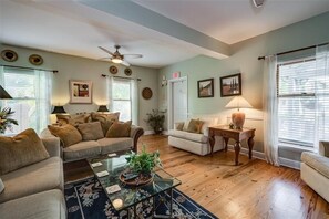 House, 2 Bedrooms | Living room - Anchor Inn - Unit 4 2 Bedroom Apts by Redawning (Boca Grande)