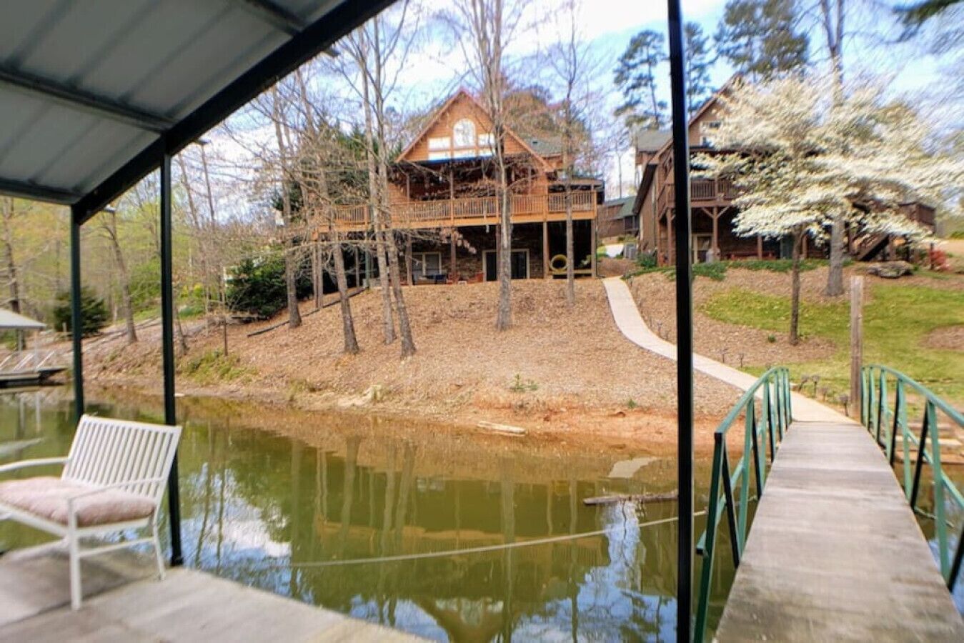 Serenity Bay Lakehouse