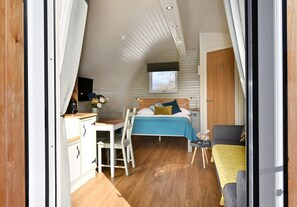 Interior entrance - Ardgay Glamping Pods (Ardgay)