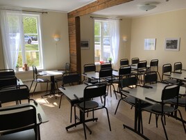 Desayuno buffet los días de semana (SEK 125 por persona)