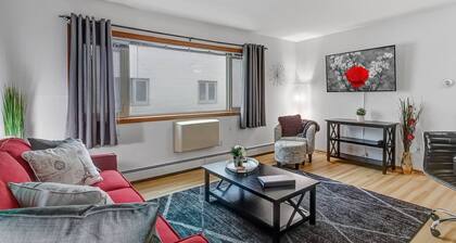 King Bed - Near Froedtert - Fast WiFi - Underground Parking