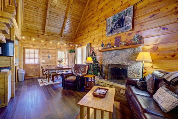 Cabin, Multiple Beds, Hot Tub | Living room
