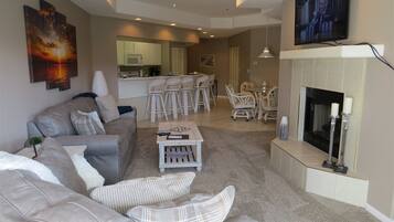 Rumah | Ruang keluarga | TV layar datar dan pemutar DVD